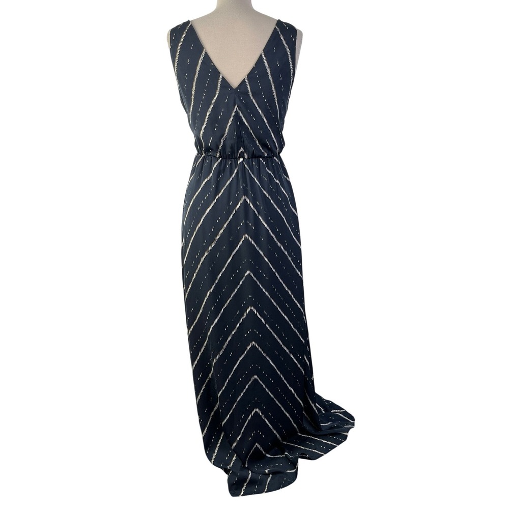 H&M Maxi Dress Navy Blue Sleeveless V-Neck Chevron‎ Print Casual Long Dress 4 - Picture 5 of 5
